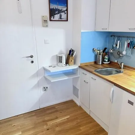 아파트 Doris Mit Hallenbad Und Sauna By Monicare *